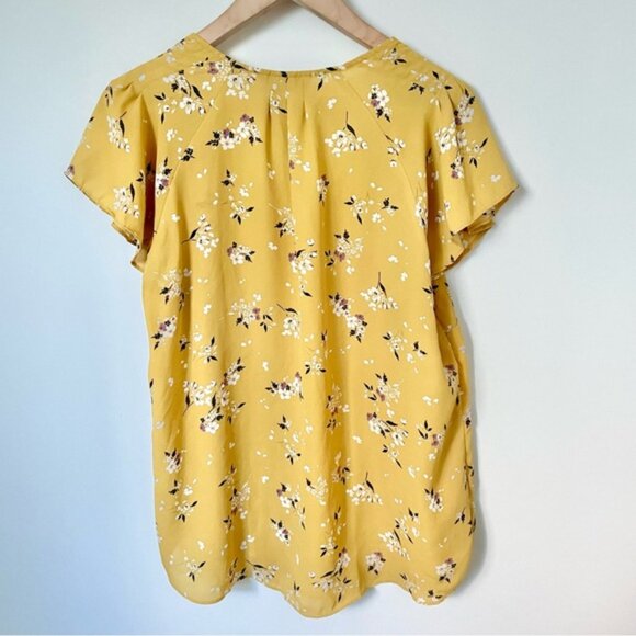 H&M Floral Flutter Sleeve V Neck Blouse Size 12 - Picture 2 of 6